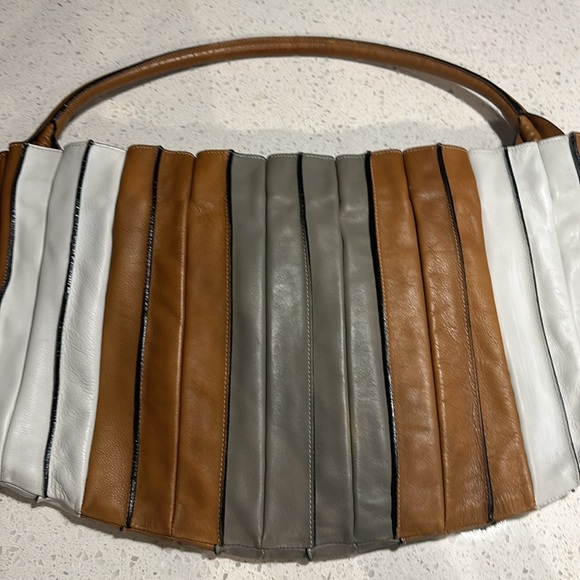 Vintage large LUPO Barcelona Abanico Pleated Hobo Shoulder Bag Made in Spain - Picture 3 of 11